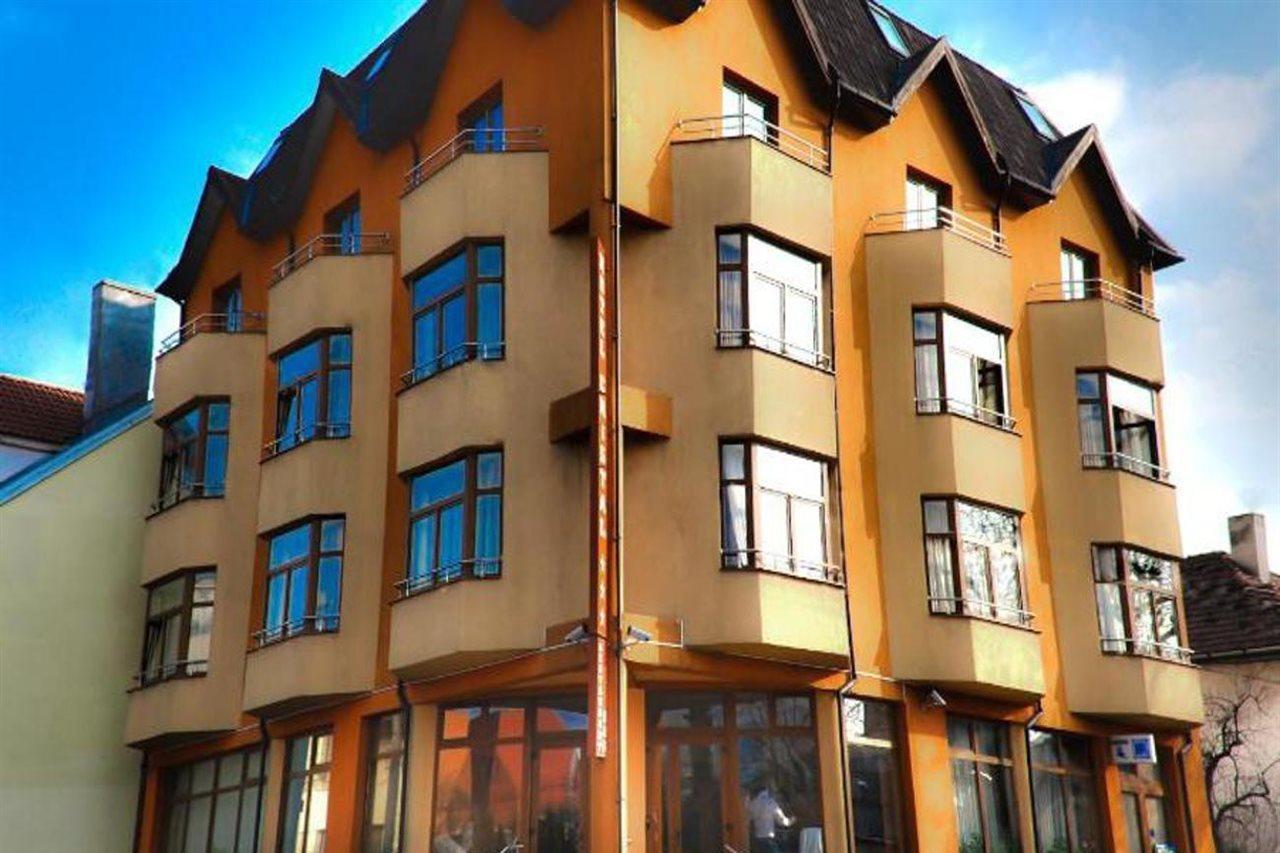 Hotel Cristal Kaloşvar Dış mekan fotoğraf