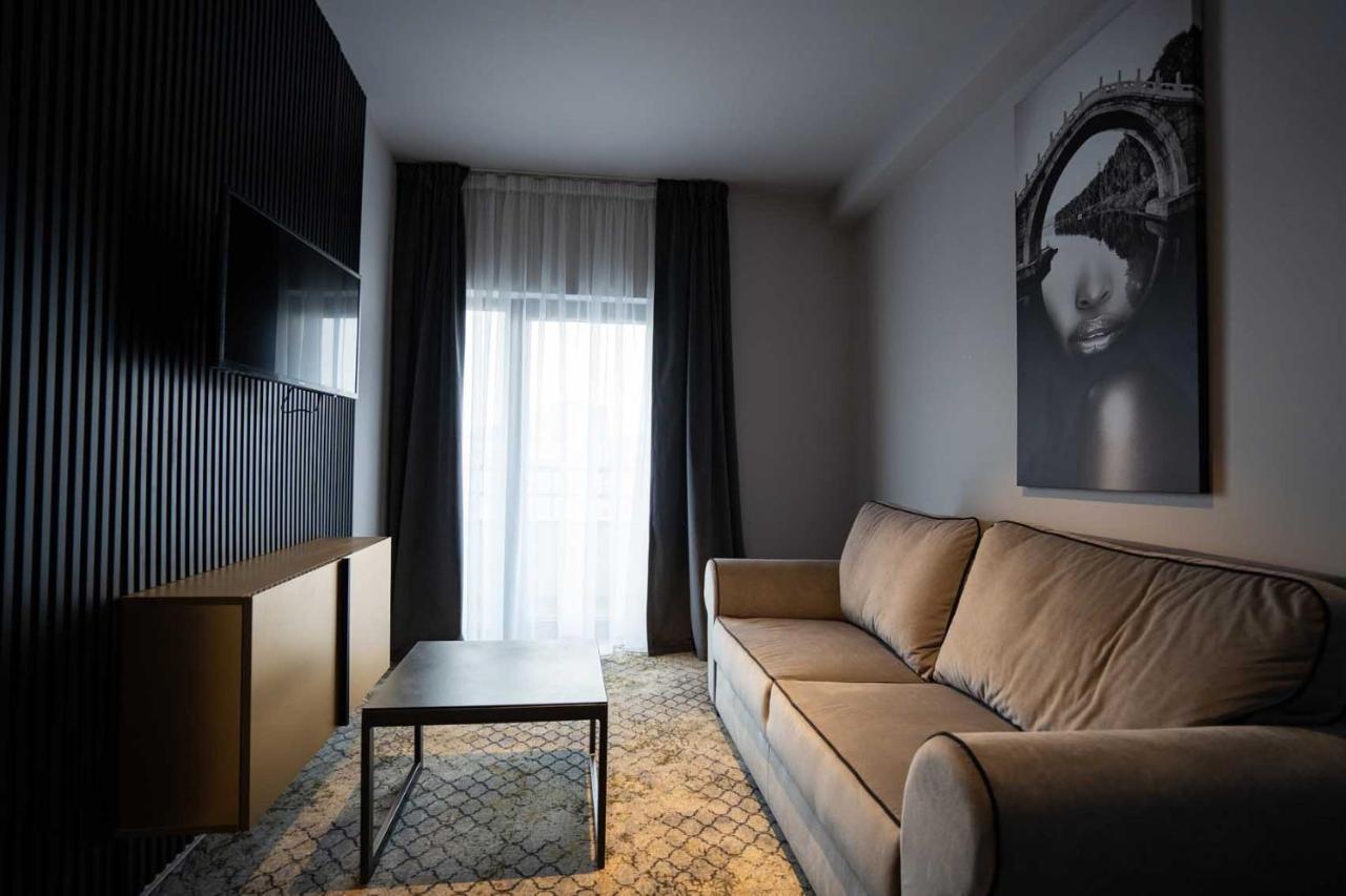 Hotel Cristal Kaloşvar Dış mekan fotoğraf