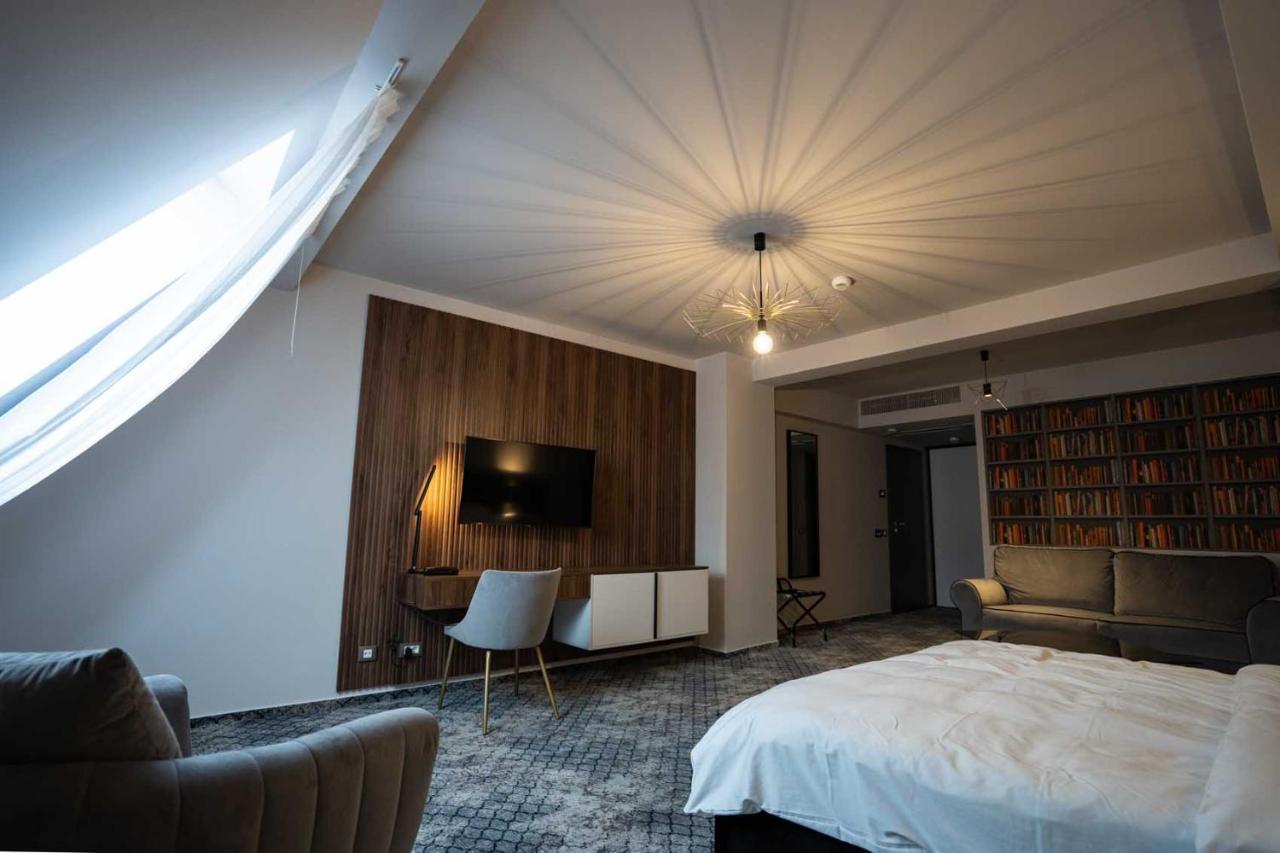 Hotel Cristal Kaloşvar Dış mekan fotoğraf