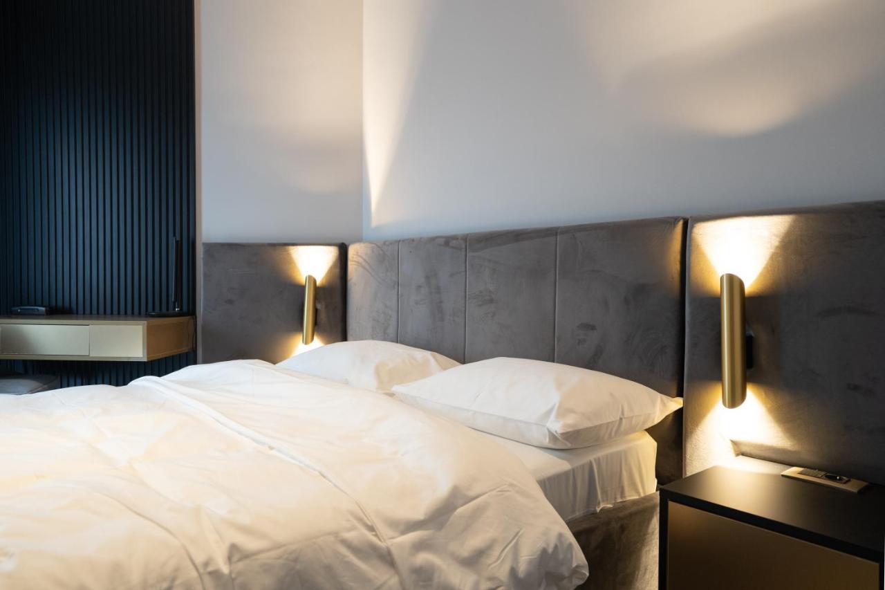 Hotel Cristal Kaloşvar Dış mekan fotoğraf