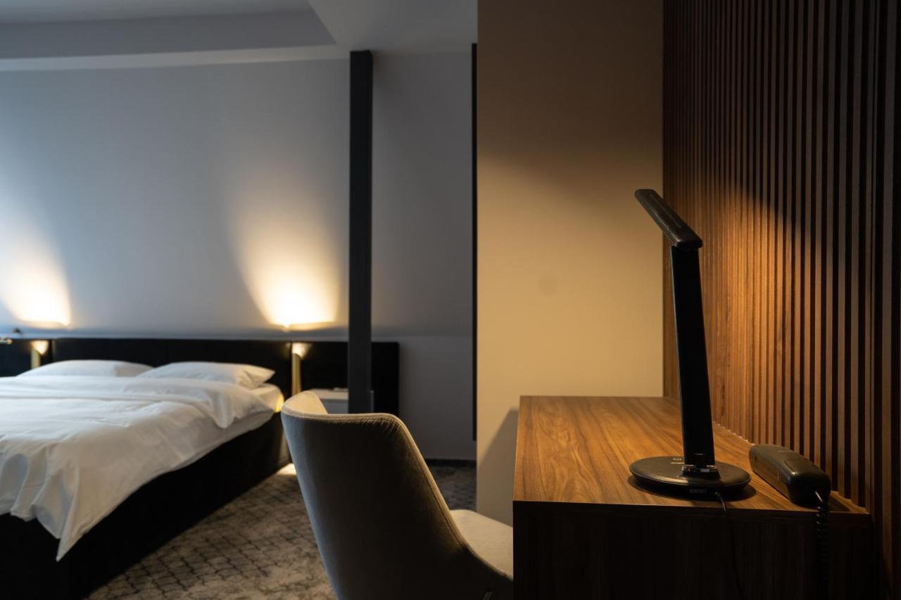 Hotel Cristal Kaloşvar Dış mekan fotoğraf